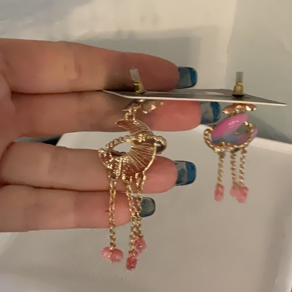 Sweet Society Butterfly Moon + Heart Earrings, Gold Tone,  NWT - Picture 3 of 5